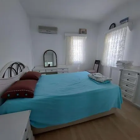 Cozy Flat In A Great Location